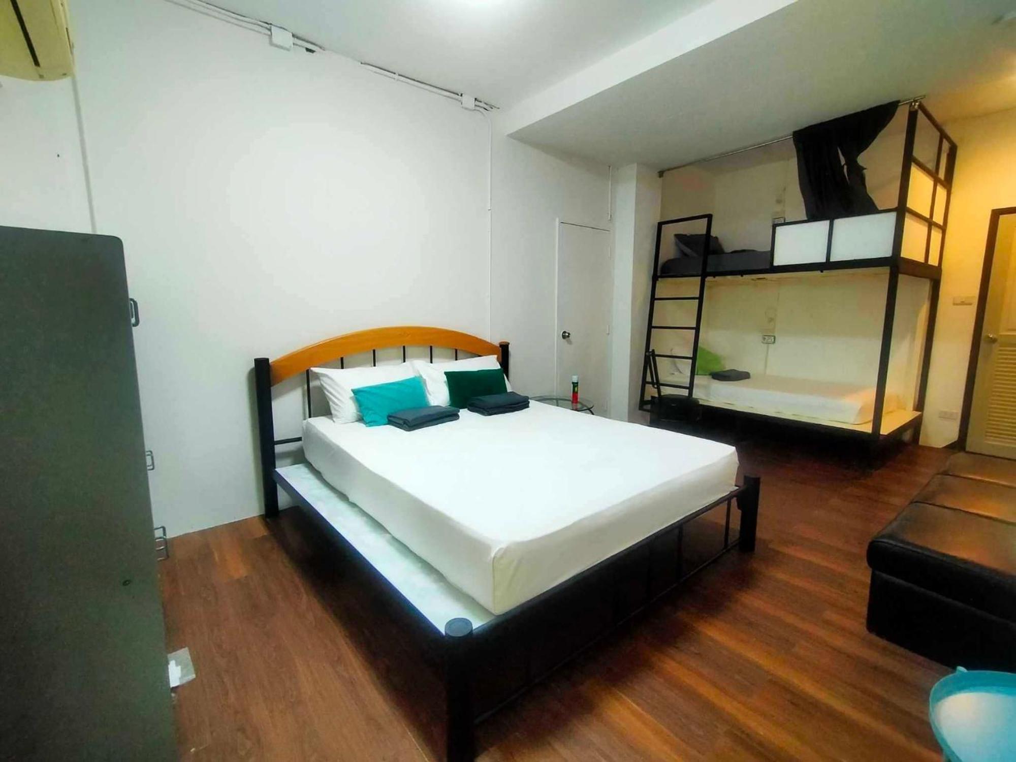Hotel Baan Wangderm Bangkok